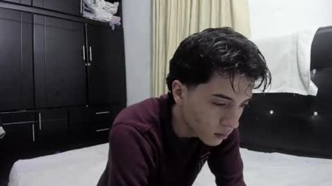 picaszomilos350 online show from 17, 1, 2026