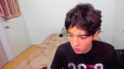 picaszomilos350 online show from 8, 3, 2026