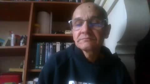 pichoun71 online show from 5, 1, 2025