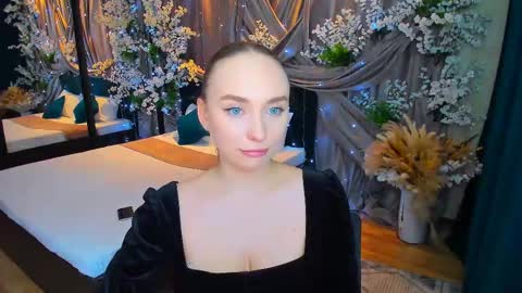 Emelie online show from 28, 2, 2025