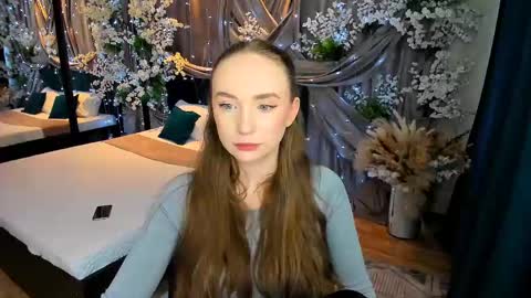 Emelie online show from 9, 3, 2025