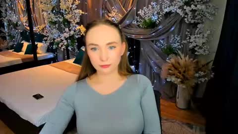Emelie online show from 9, 3, 2025