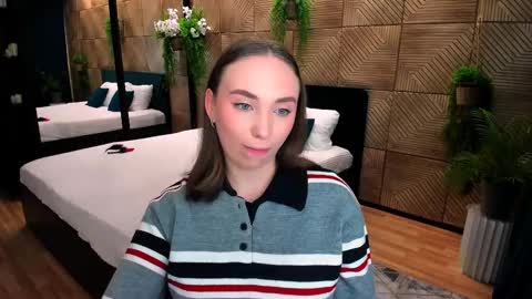 Emelie online show from 6, 10, 2025