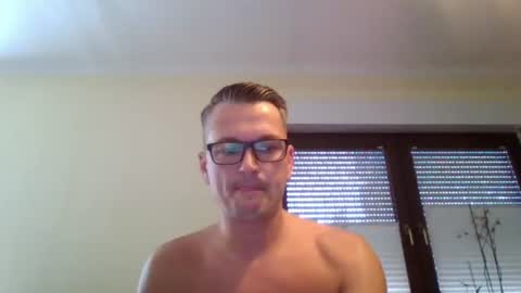 Snapshot of piercingsxxx chatting on 7, 7, 2026 piercingsxxx online show from 7, 7, 2026