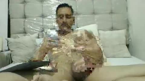 pieslatinos online show from 24, 12, 2024