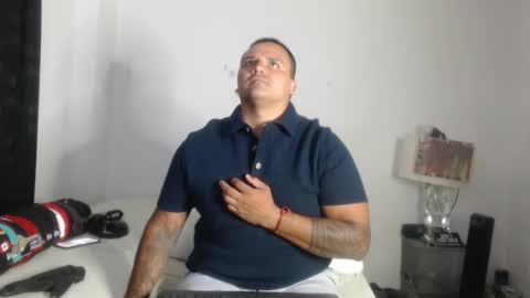 pikoro_gomez online show from 4, 3, 2025