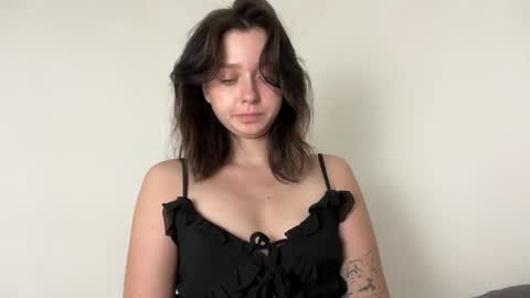 Snapshot of pileacadieri__ chatting on 2, 1, 2025 Trisha online show from 2, 1, 2025