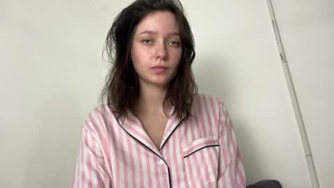 Snapshot of pileacadieri__ chatting on 4, 1, 2025 Trisha online show from 4, 1, 2025