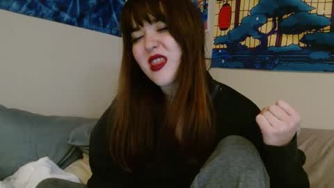 PilloGoddess online show from 4, 12, 2024