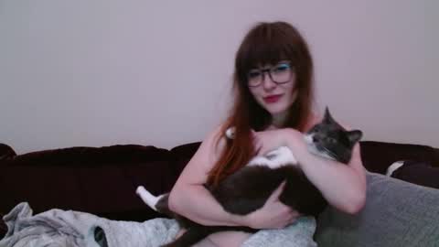 PilloGoddess online show from 7, 2, 2025