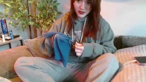 PilloGoddess online show from 3, 11, 2025
