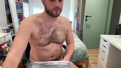 pilou online show from 25, 2, 2026