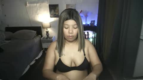 Snapshot of pinaycumxx chatting on 4, 2, 2026 Angielica online show from 4, 2, 2026