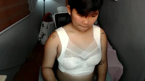 Snapshot of pinayprincesslyn chatting on 5, 1, 2025 Lyn the Lesbian online show from 5, 1, 2025