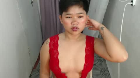 Snapshot of pinayprincesslyn chatting on 9, 3, 2025 Lyn the Lesbian online show from 9, 3, 2025