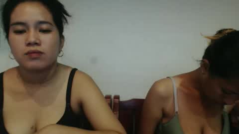 Snapshot of pinaysquirtpussy chatting on 19, 10, 2025 pinaysquirtpussy online show from 19, 10, 2025