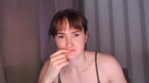 Snapshot of pineapple__mood chatting on 7, 7, 2026 online show from 7, 7, 2026