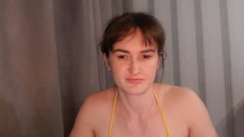 Snapshot of pineapple__mood chatting on 11, 7, 2026 online show from 11, 7, 2026