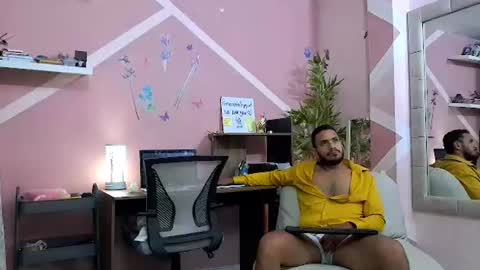 Snapshot of pineappleflipped chatting on 20, 7, 2026 pineappleflipped online show from 20, 7, 2026