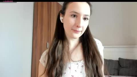 Snapshot of pingviluly chatting on 6, 11, 2025 pingviluly online show from 6, 11, 2025