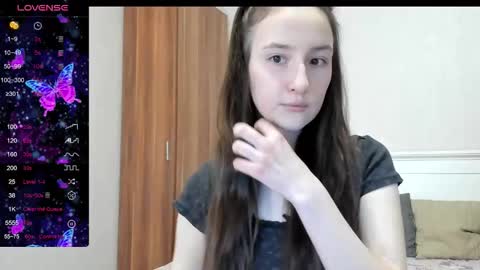 Snapshot of pingviluly chatting on 14, 12, 2025 pingviluly online show from 14, 12, 2025