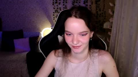 Snapshot of pink__sun chatting on 5, 4, 2026 Stephanie online show from 5, 4, 2026