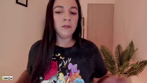 Snapshot of pink_kitten_ chatting on 12, 7, 2026 Eli online show from 12, 7, 2026