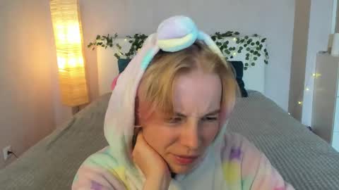 Snapshot of pink_lila18 chatting on 9, 9, 2025 pink_lila18 online show from 9, 9, 2025