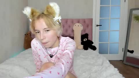 Snapshot of pink_lila18 chatting on 22, 9, 2025 pink_lila18 online show from 22, 9, 2025