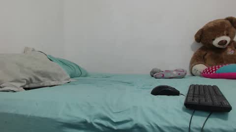 Snapshot of pink_love_25 chatting on 12, 11, 2025 pink_love_25 online show from 12, 11, 2025