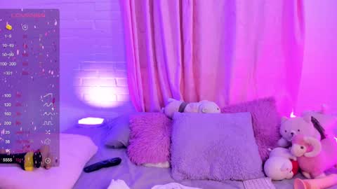 Snapshot of pink_quarz chatting on 11, 2, 2025 KELLY  online show from 11, 2, 2025