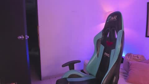 Snapshot of pink_quarz chatting on 27, 9, 2025 KELLY  online show from 27, 9, 2025