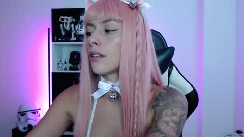 Snapshot of pinkcatlive chatting on 8, 10, 2025 Emily online show from 8, 10, 2025