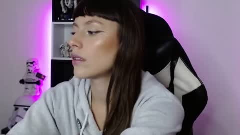 Emily online show from 19, 6, 2026