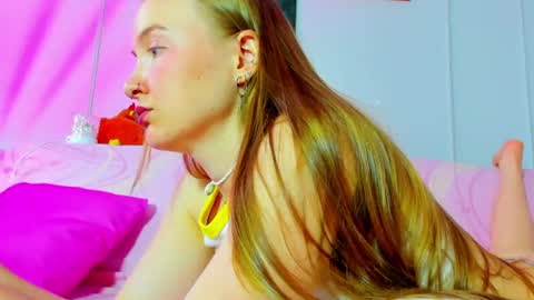 Mila online show from 7, 7, 2026