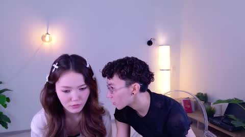 Li long hair and Rude short hair online show from 27, 3, 2026