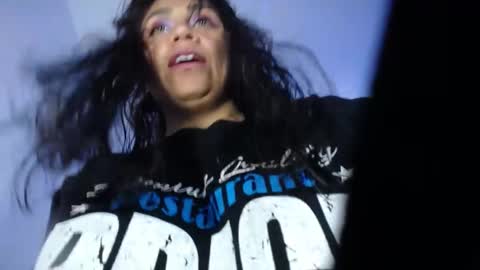 Snapshot of pinky_pinky_ chatting on 6, 1, 2025 VIOLETA LOPEZ online show from 6, 1, 2025