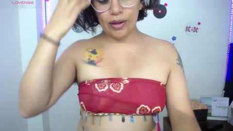 VIOLETA LOPEZ online show from 5, 7, 2026