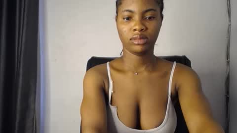 Snapshot of pinky_pussy68635 chatting on 16, 11, 2025 Arena online show from 16, 11, 2025