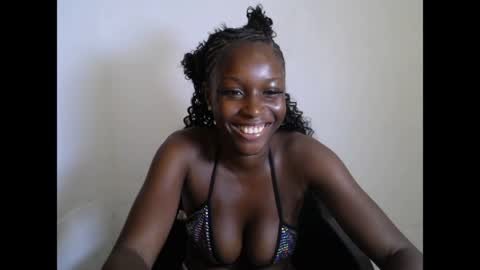 pinkykiki_247 online show from 18, 4, 2026