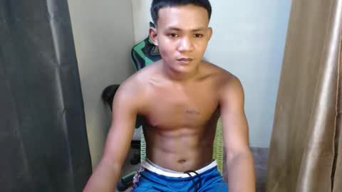 Snapshot of pinoy_fucker18 chatting on 9, 4, 2026 pinoy_fucker18 online show from 9, 4, 2026
