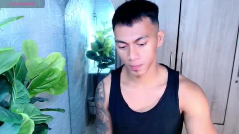 Snapshot of pinoymilker chatting on 8, 5, 2026 ethan online show from 8, 5, 2026
