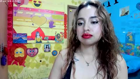 Snapshot of pipeshowtime chatting on 3, 11, 2025 VALENTINA y PIPE online show from 3, 11, 2025