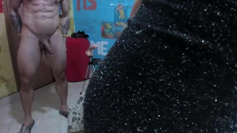 Snapshot of pipeshowtime chatting on 27, 11, 2025 VALENTINA y PIPE online show from 27, 11, 2025