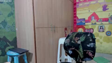 Snapshot of pipeshowtime chatting on 1, 12, 2025 VALENTINA y PIPE online show from 1, 12, 2025