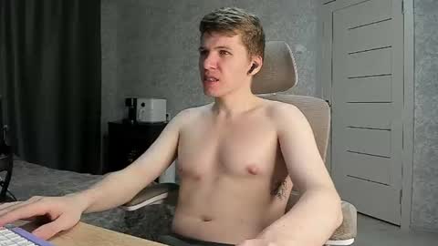 Snapshot of pirremeow chatting on 21, 6, 2026 Pierre online show from 21, 6, 2026