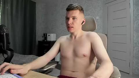 Snapshot of pirremeow chatting on 15, 7, 2026 Pierre online show from 15, 7, 2026