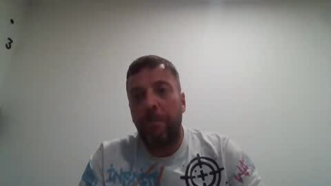 Snapshot of pislezg1 chatting on 10, 11, 2025 pislezg1 online show from 10, 11, 2025