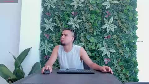 Snapshot of pittandlunaa69 chatting on 19, 4, 2026 PittAndLunaa69 online show from 19, 4, 2026