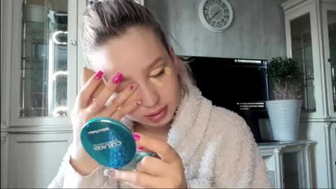 Caroline online show from 2, 4, 2026